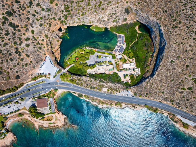 טיול יום לאגם ווליאגמני היא אפשרות מעולה למבקרים באתונה שרוצים להנות מהטבע באזור